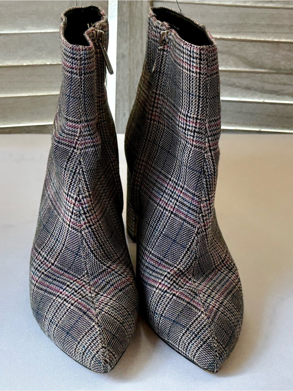 Sam Edelman Hilty Plaid Booties Pointed Toe Block Heel Ankle Boots Size 8/38 - Picture 2 of 5